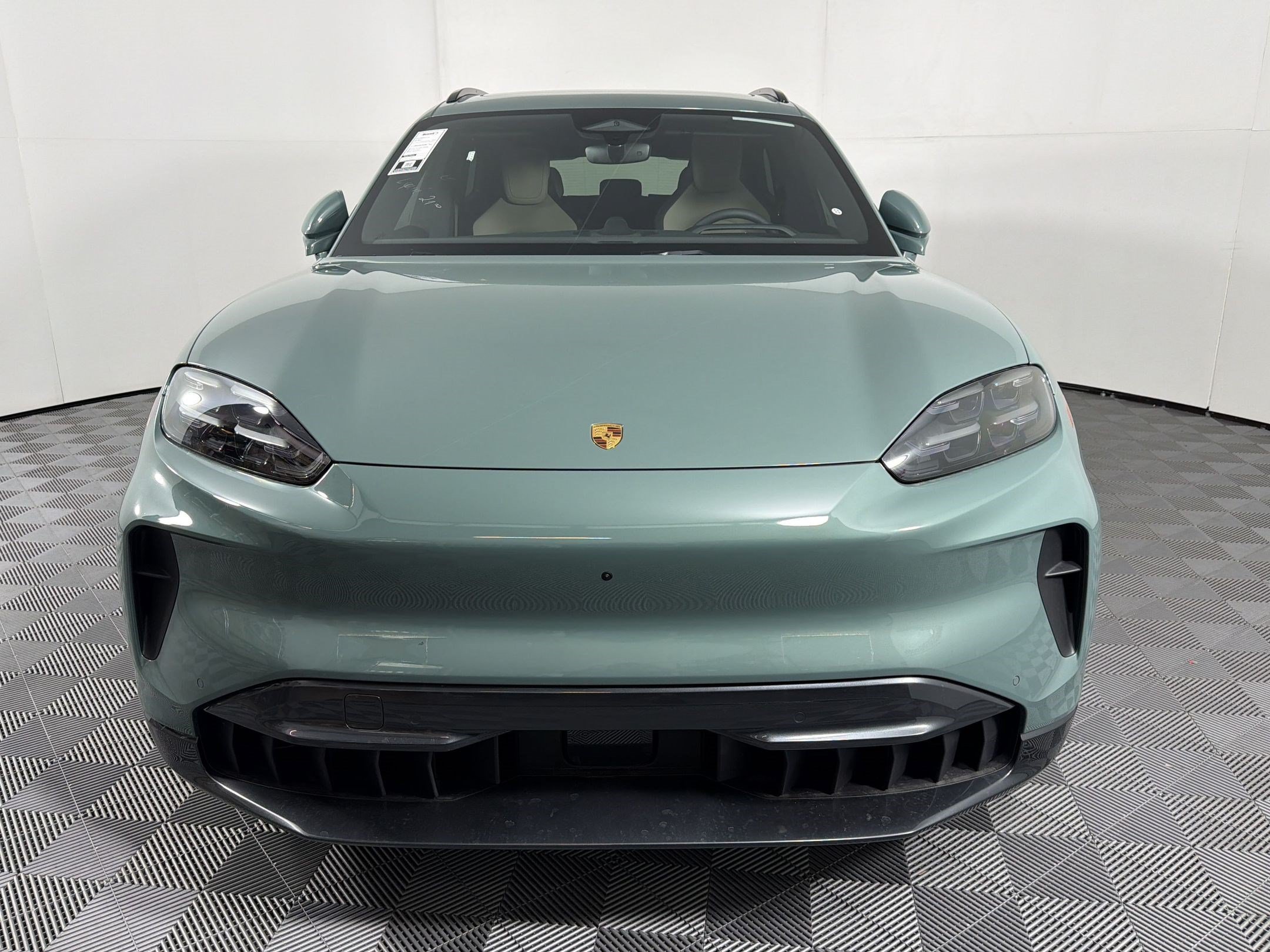 New 2026 Porsche Cayenne Electric AWD/4WD image 6