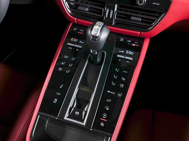 Certified 2025 Porsche Macan S AWD/4WD image 16
