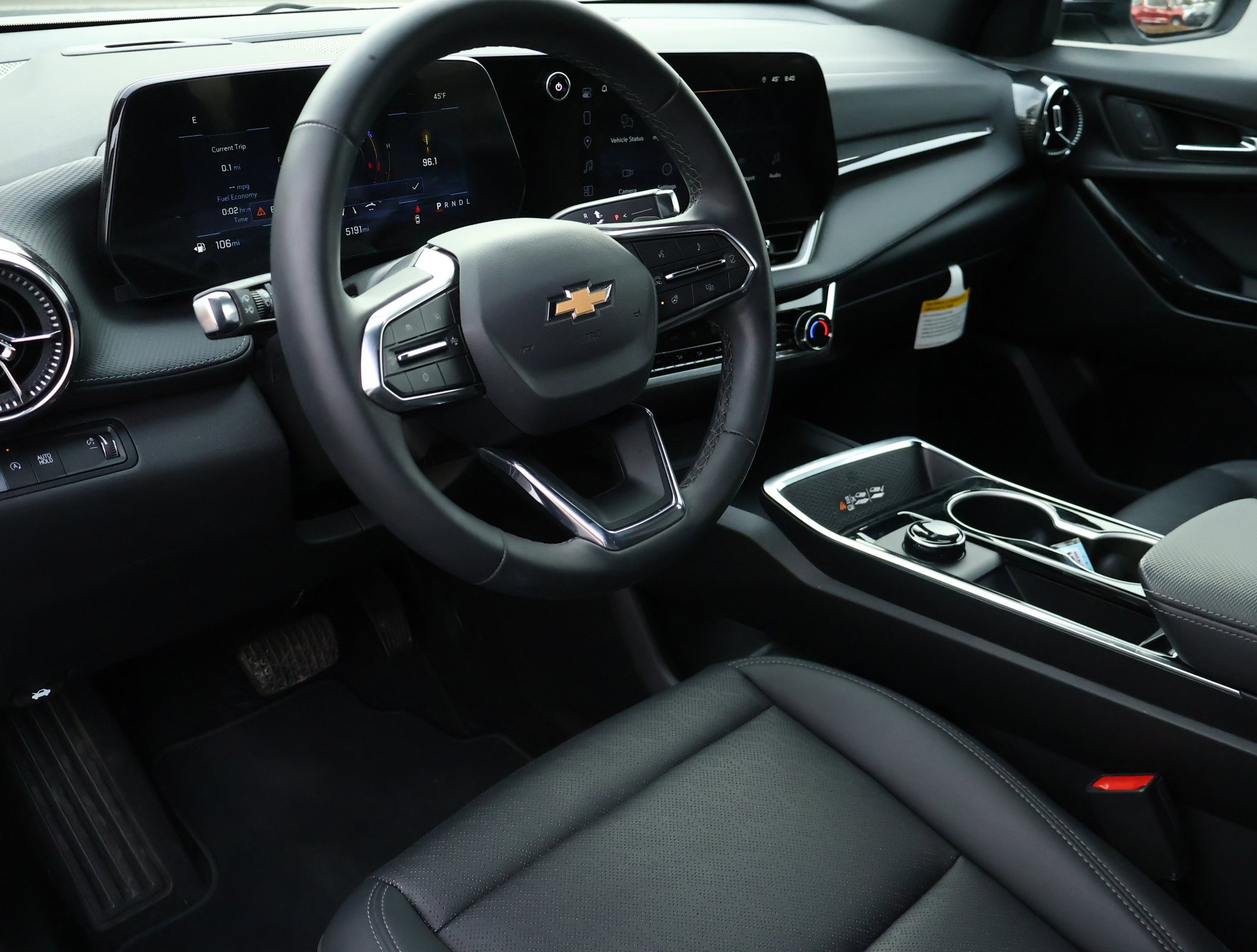 New 2026 Chevrolet Equinox LT w/ Convenience Package II image 3