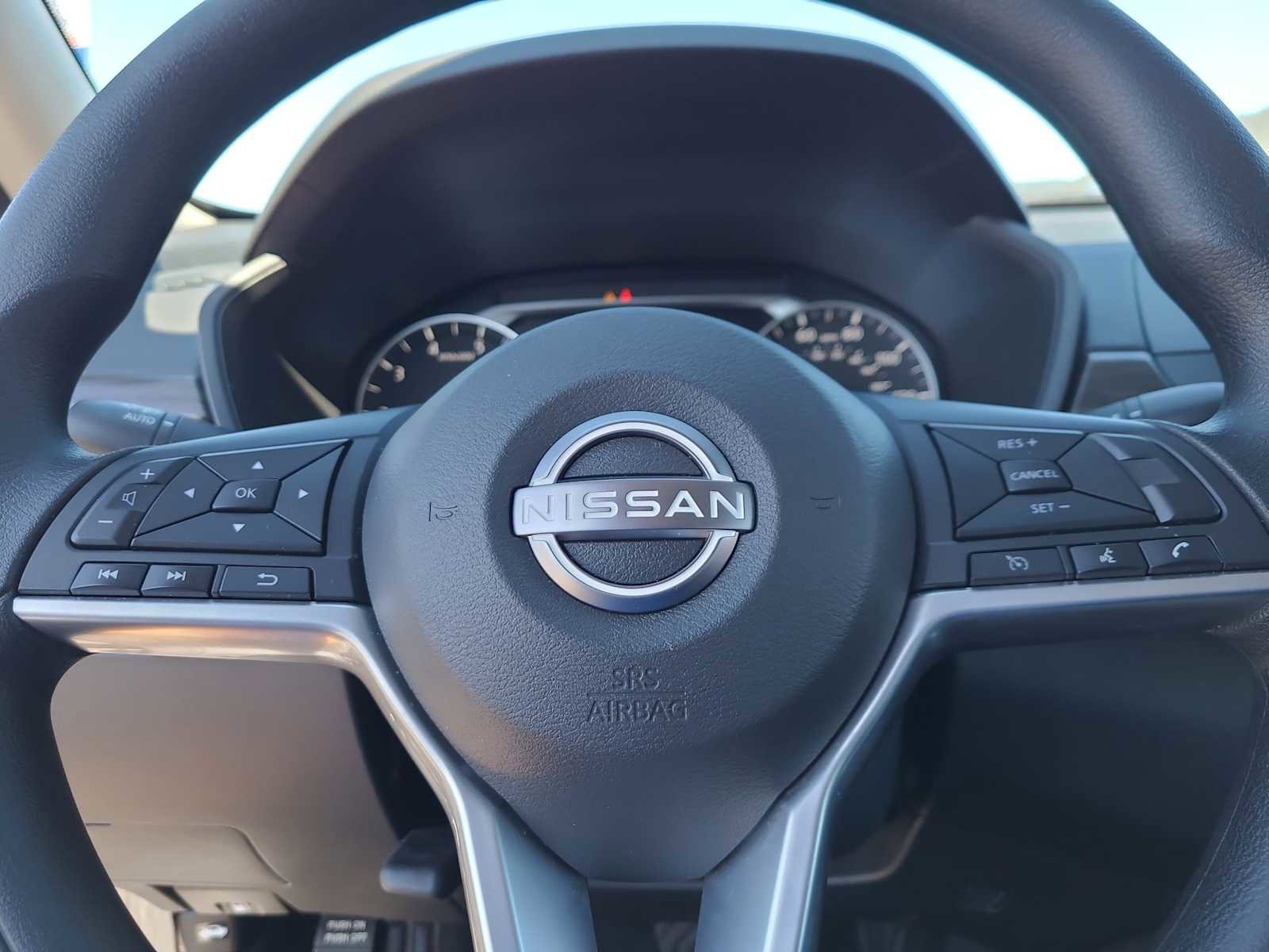 Used 2025 Nissan Altima 2.5 SV FWD image 23