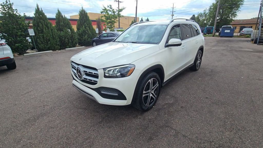 Used 2021 Mercedes-Benz GLS 450 4MATIC image 3