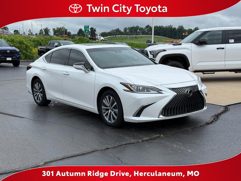 Used 2019 Lexus ES 350 w/ Accessory Package 2