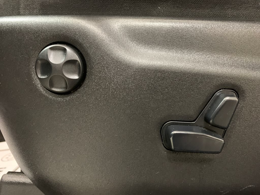 Used 2015 Jeep Grand Cherokee Limited AWD/4WD image 18