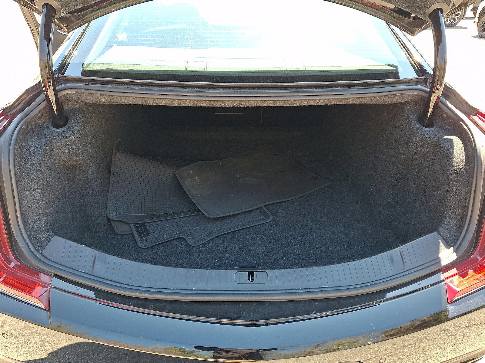 Used 2019 Cadillac XTS Luxury image 29