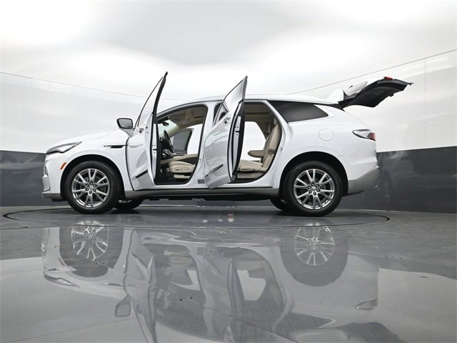 Used 2023 Buick Enclave Premium w/ Experience Buick Package image 35