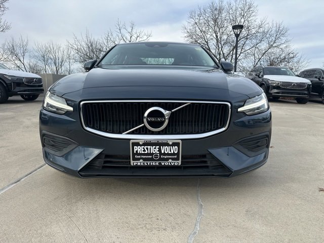 Used 2019 Volvo S60 T6 Momentum w/ Multimedia Package image 2