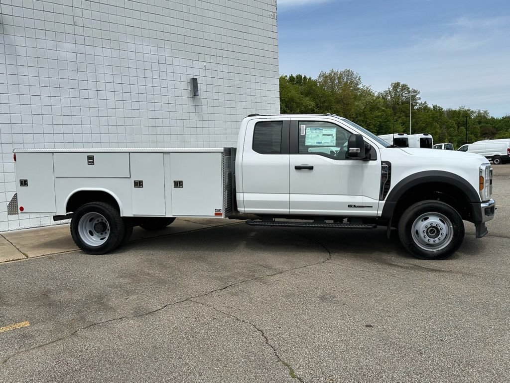 New 2026 Ford F550 4x4 SuperCab Super Duty image 5