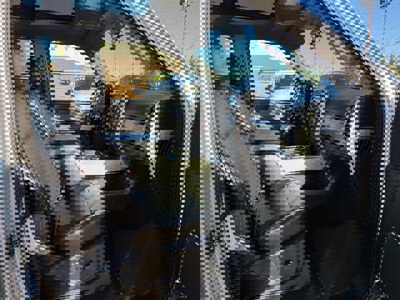 Used 2017 Ford F350 Lariat w/ Chrome Package image 16