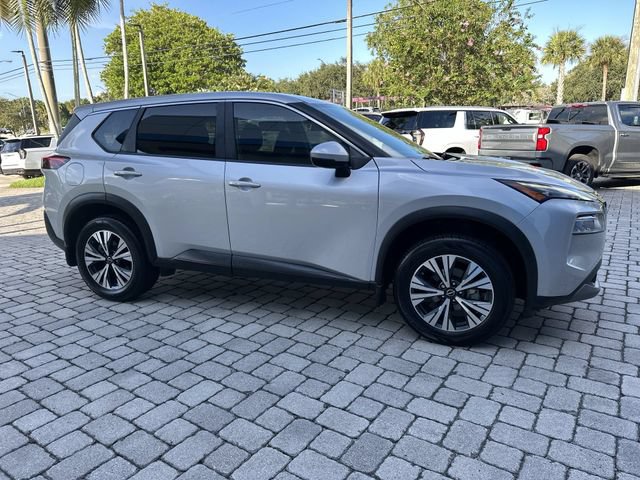 Used 2022 Nissan Rogue SV FWD image 15