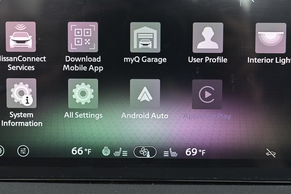 Used 2026 Nissan Sentra SR w/ SR Premium Package FWD image 29