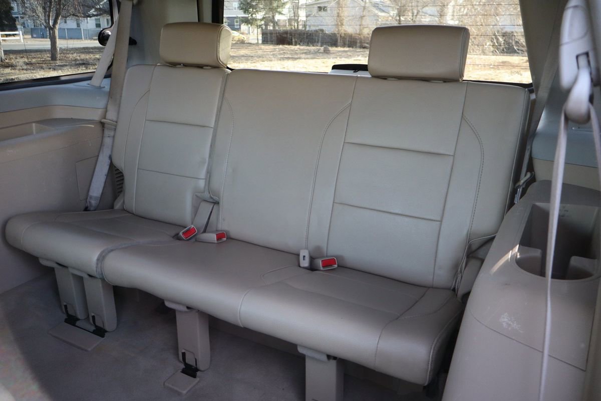 Used 2014 Nissan Armada Platinum w/ 2nd Row Captain Seat Package image 21