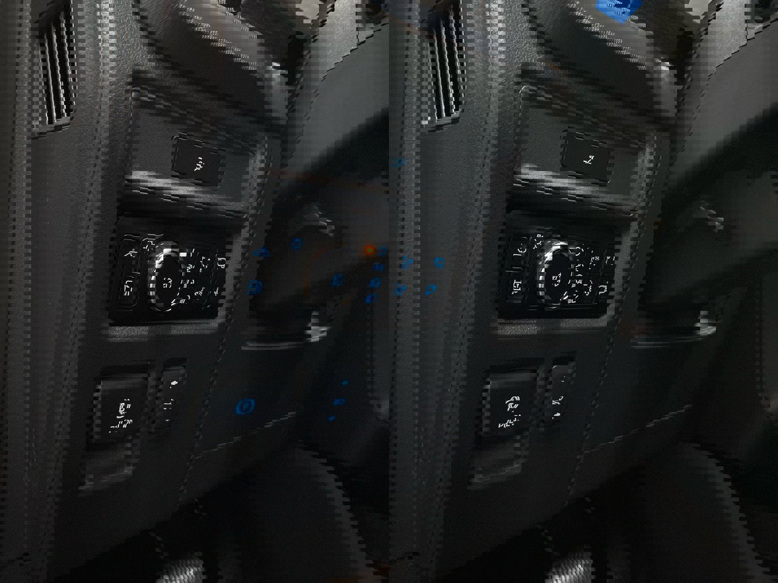 New 2026 Ford F150 Lariat w/ Equipment Group 501A Mid image 25