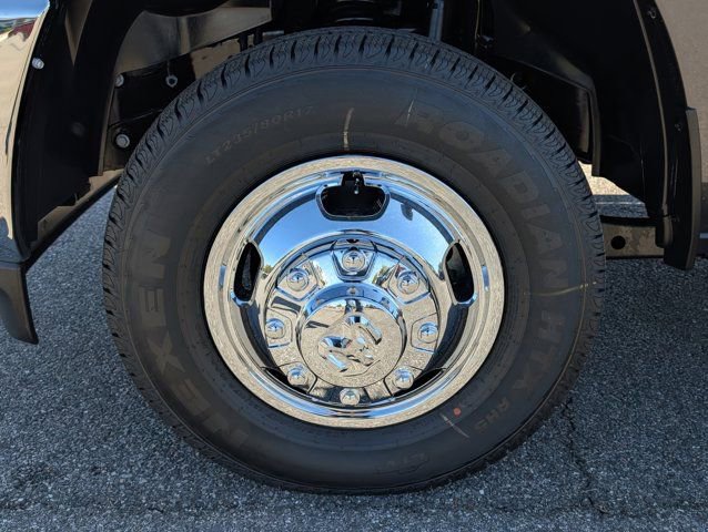 New 2026 RAM 3500 Tradesman AWD/4WD image 13