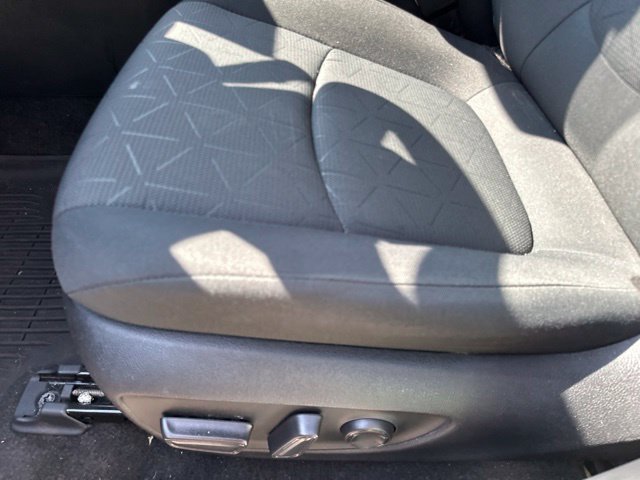 Used 2021 Toyota RAV4 XLE FWD image 22