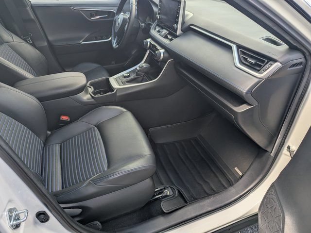 Used 2022 Toyota RAV4 XSE AWD/4WD image 12