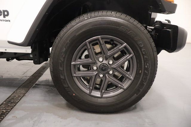New 2025 Jeep Gladiator Sport AWD/4WD image 25