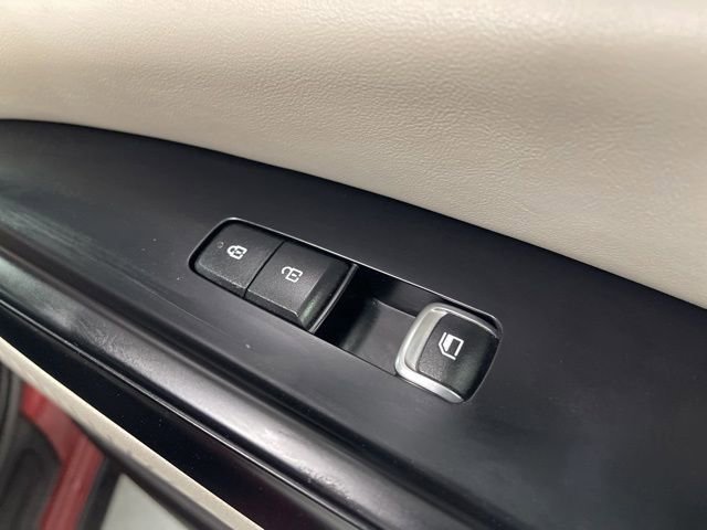 Used 2024 Kia Carnival LX image 28