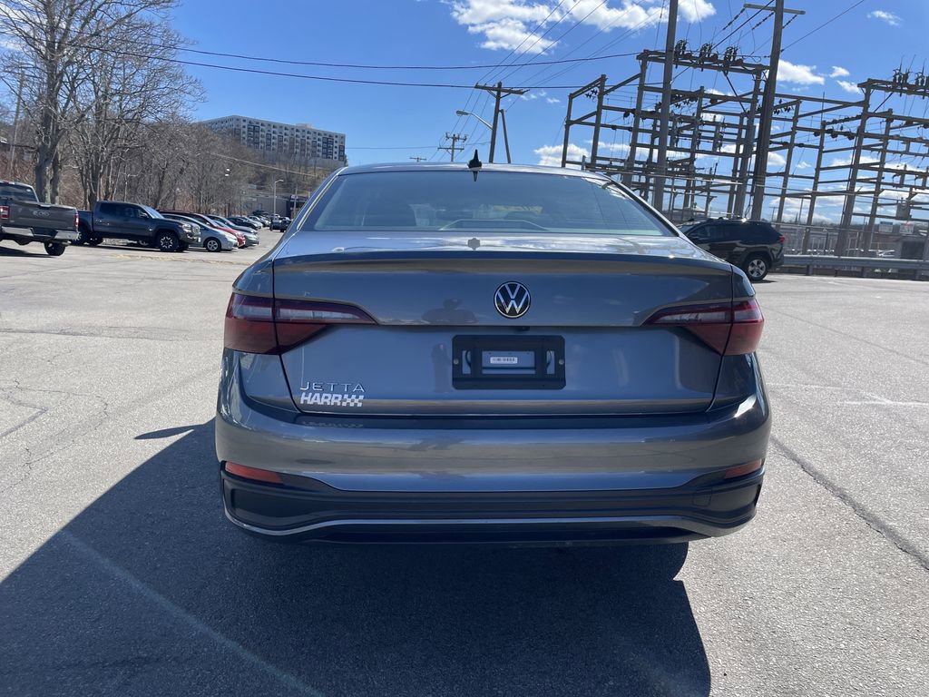 Used 2024 Volkswagen Jetta S image 4
