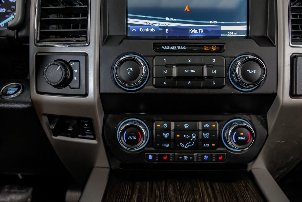 Used 2021 Ford F350 Lariat w/ Lariat Ultimate Package AWD/4WD image 25