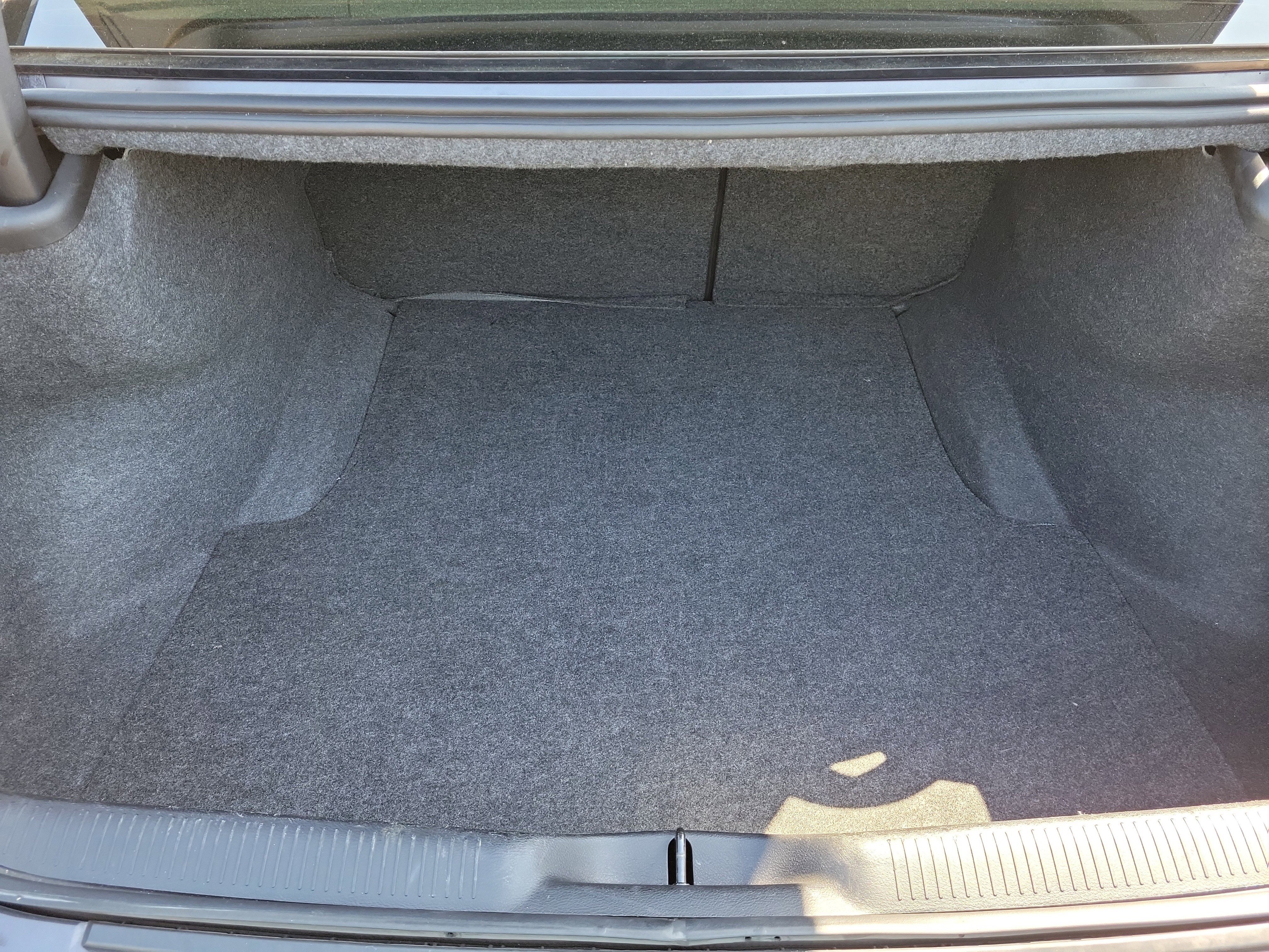 Used 2022 Dodge Charger SXT w/ Blacktop Package image 9