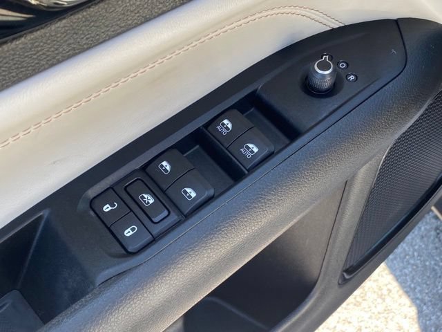 Used 2022 Jeep Compass Limited AWD/4WD image 12
