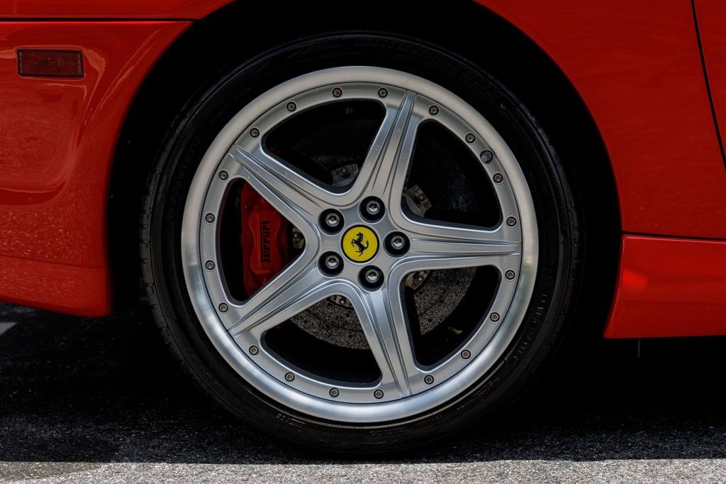 Used 2005 Ferrari 575M Maranello Superamerica RWD image 38
