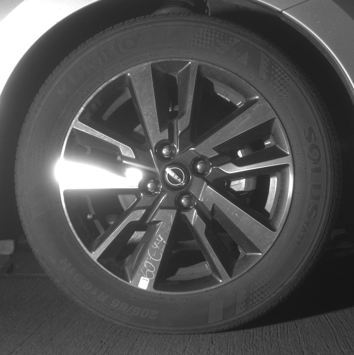 Used 2025 Nissan Versa SV FWD image 13