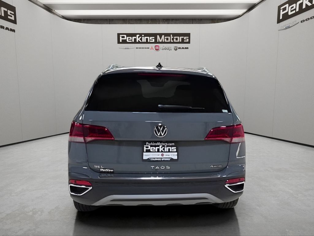 Used 2024 Volkswagen Taos SEL AWD/4WD image 4