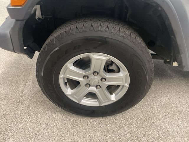 Used 2018 Jeep Wrangler Unlimited Sport S AWD/4WD image 11