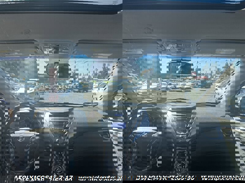 Used 2013 Hyundai Elantra SE image 18