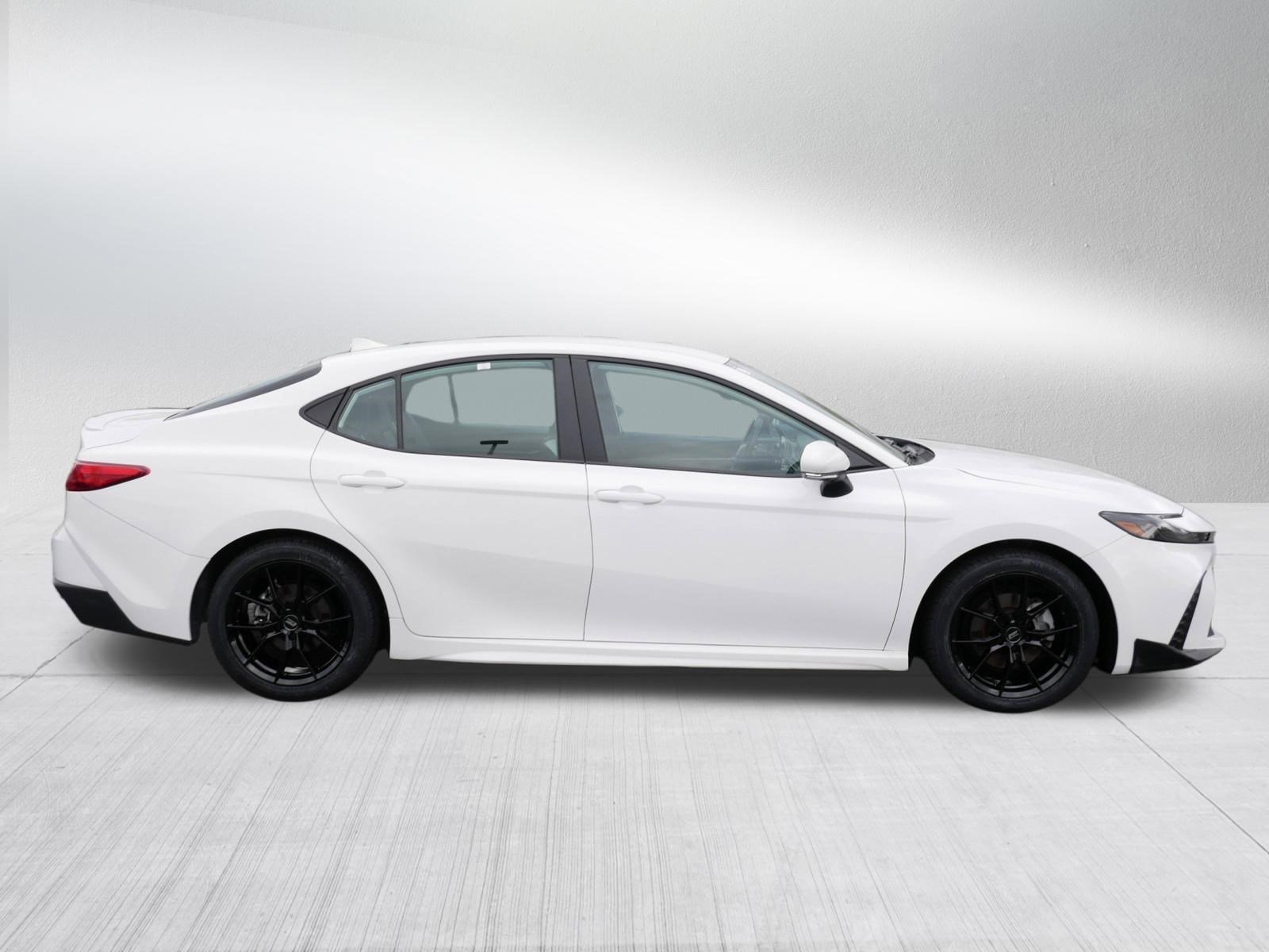 Certified 2025 Toyota Camry SE FWD image 8