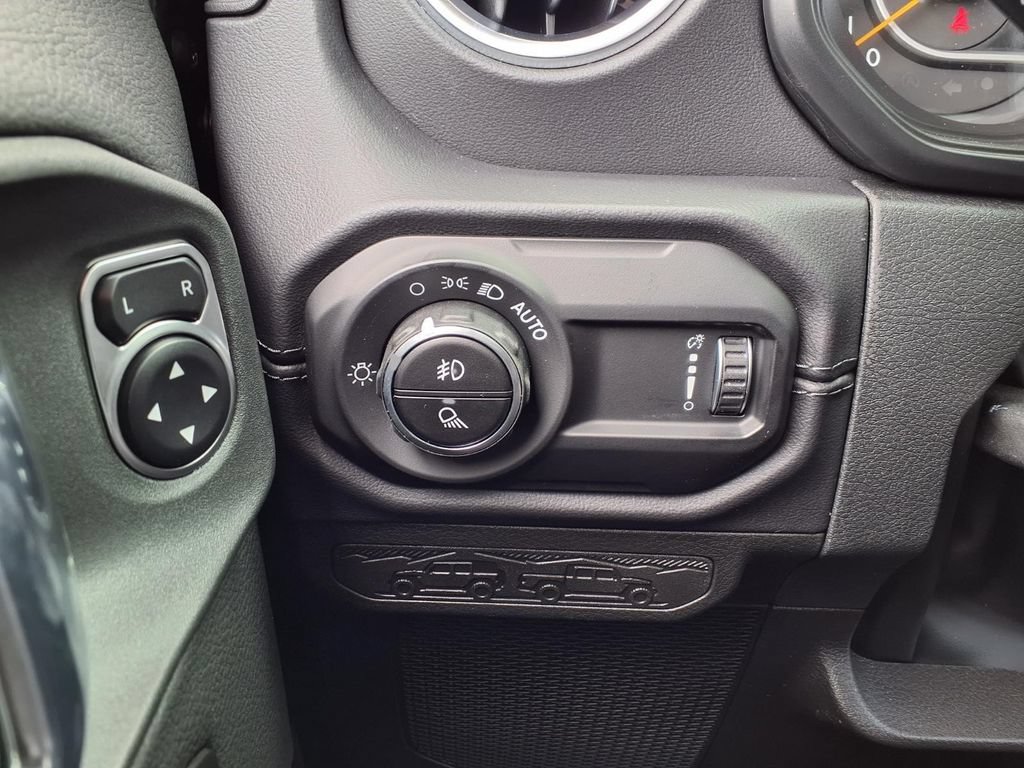 New 2026 Jeep Gladiator Sport AWD/4WD image 16