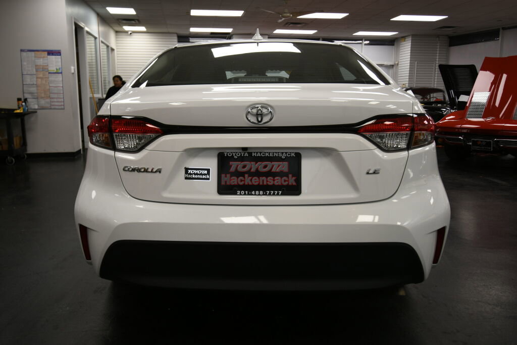 Certified 2024 Toyota Corolla LE image 6