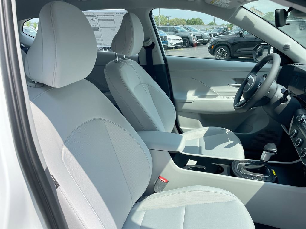 Used 2026 Hyundai Kona SE image 49