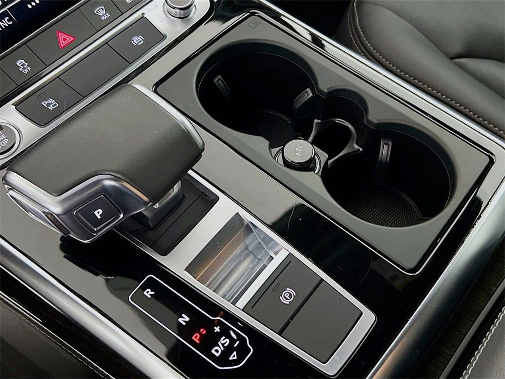 Used 2025 Audi Q7 3.0T Premium Plus AWD/4WD image 19