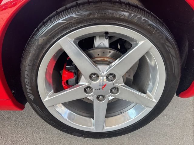 Used 2006 Chevrolet Corvette Coupe RWD image 18