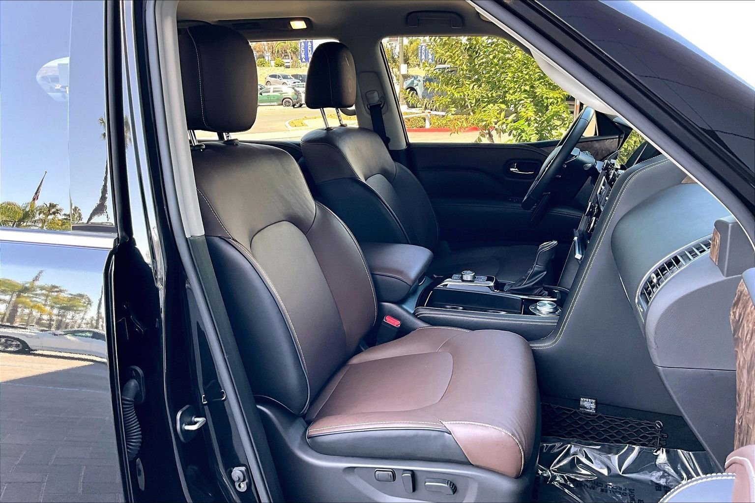 Used 2024 INFINITI QX80 Premium Select w/ Cargo Package AWD/4WD image 7