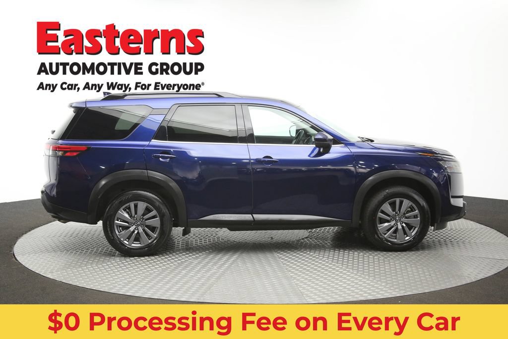 Used 2025 Nissan Pathfinder SV FWD image 44