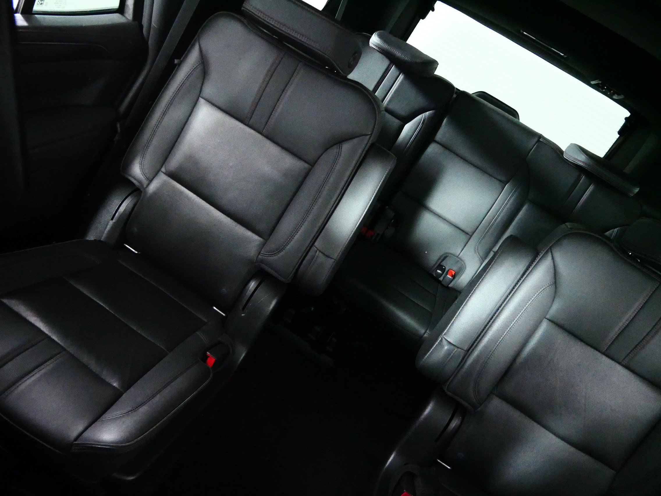 Used 2022 Chevrolet Tahoe RST w/ Luxury Package AWD/4WD image 12