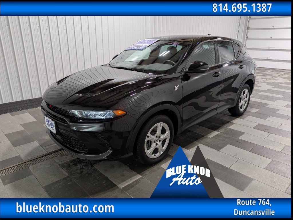 Used 2025 Dodge Hornet GT w/ Cold Weather Group AWD/4WD image 1