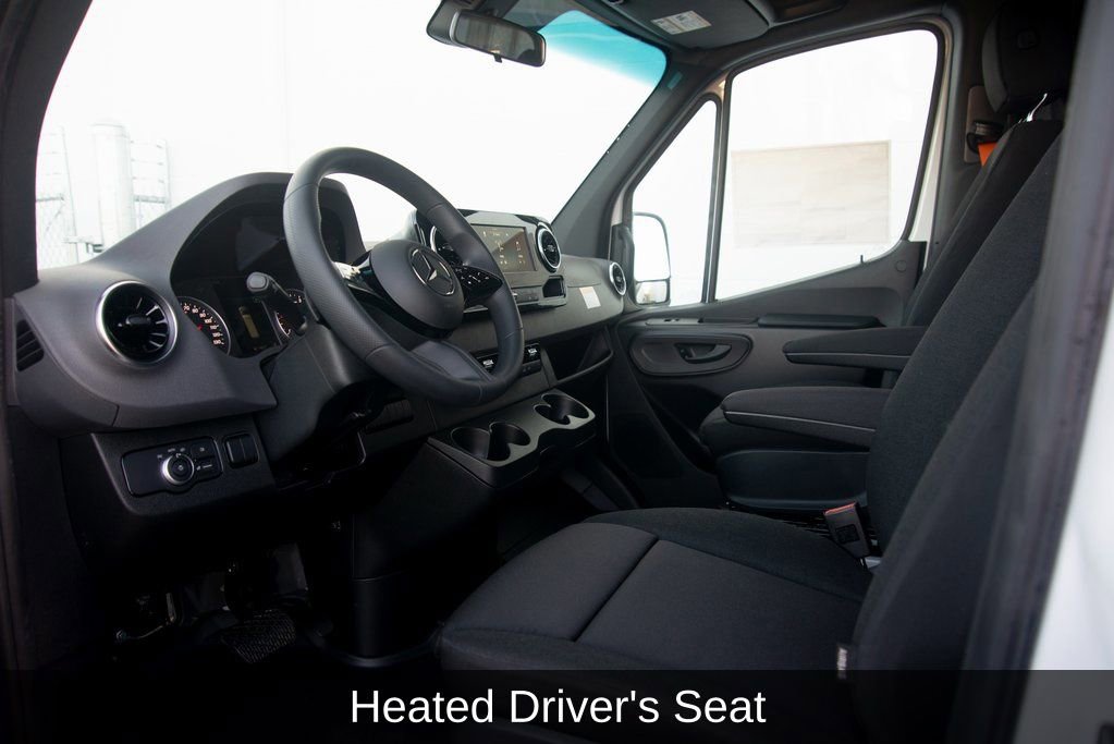 Used 2025 Mercedes-Benz Sprinter 2500 image 35