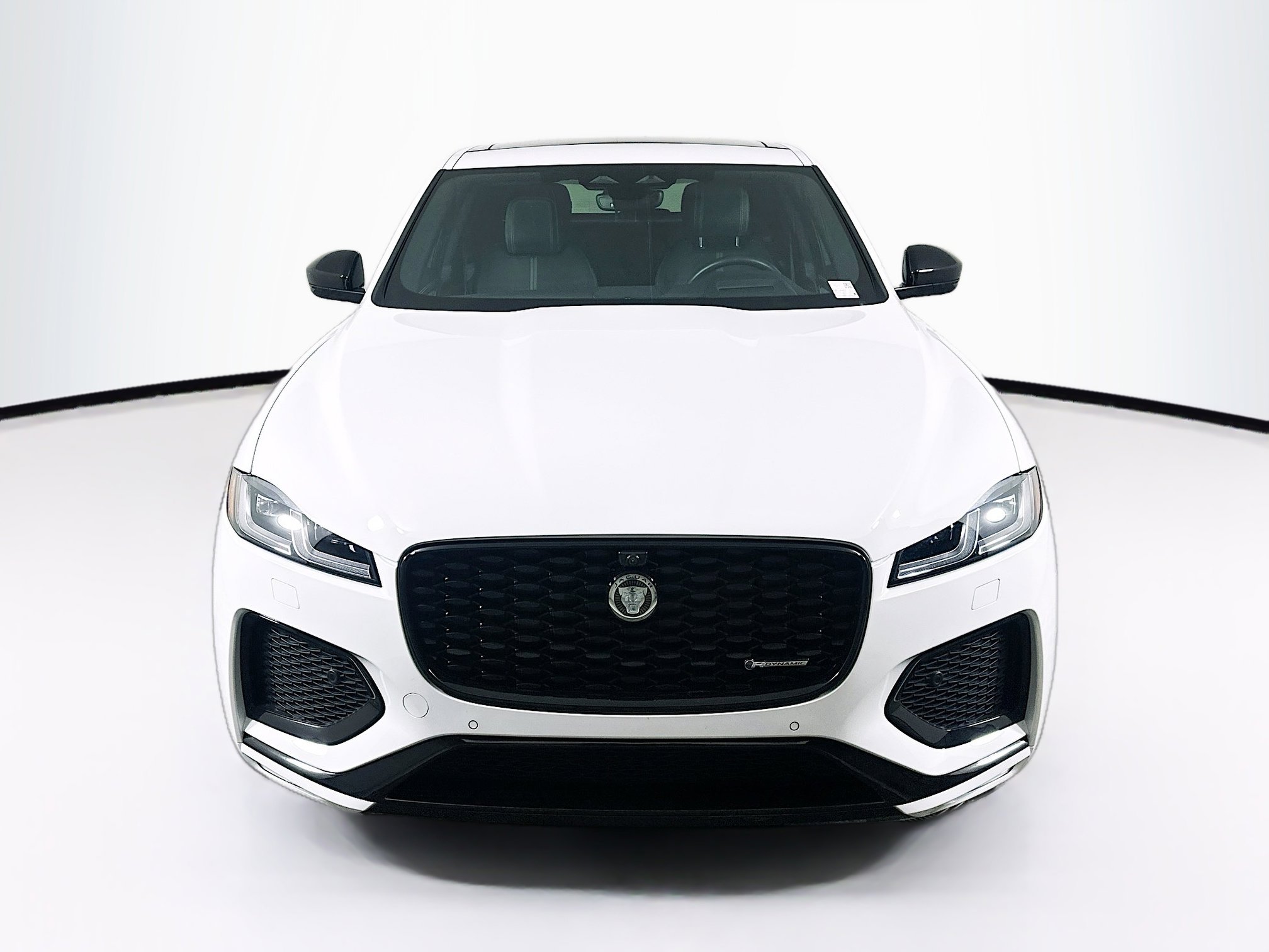 Used 2025 Jaguar F-PACE R-Dynamic S image 2