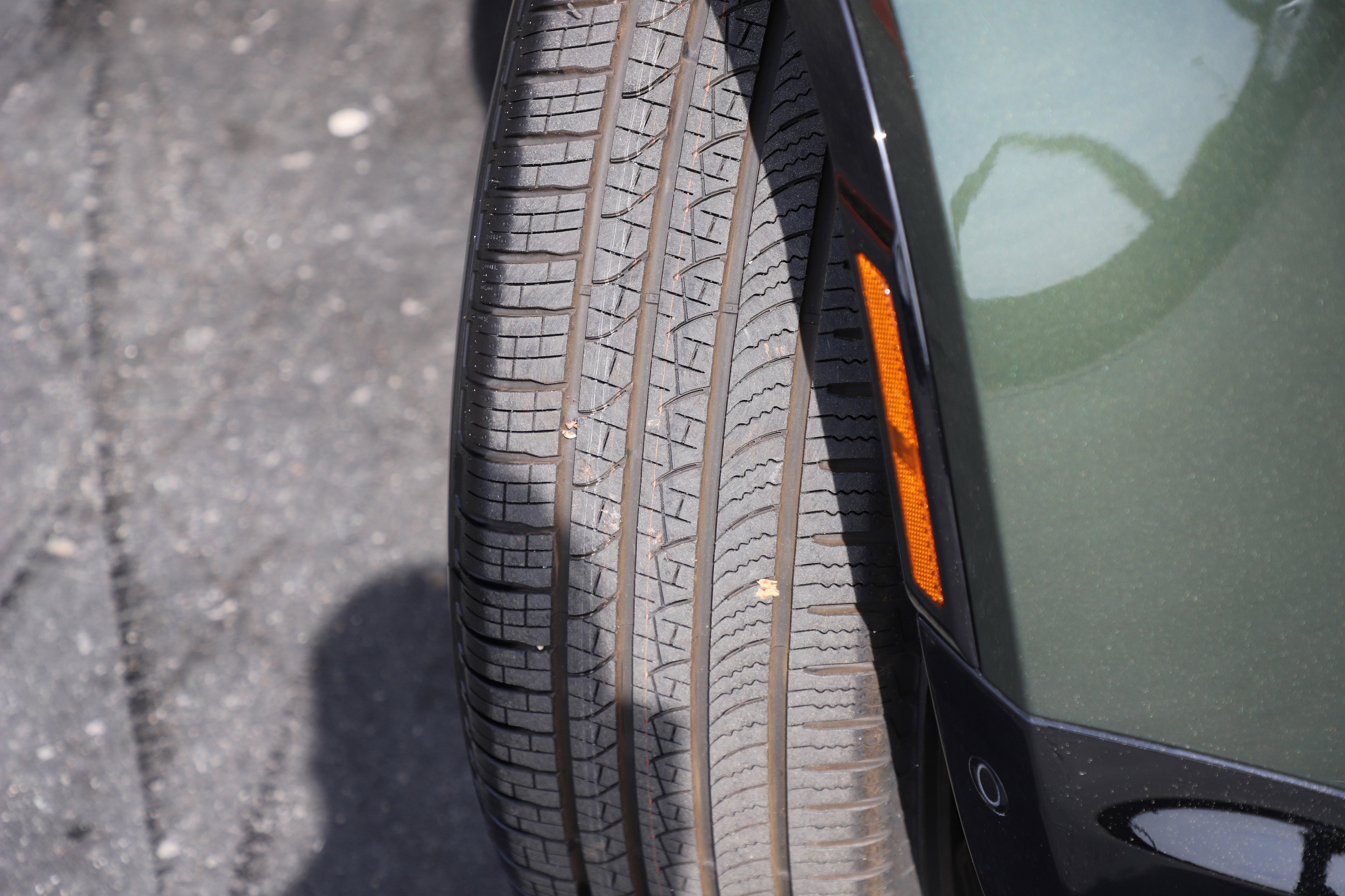 New 2026 Land Rover Defender 110 X-Dynamic SE image 3