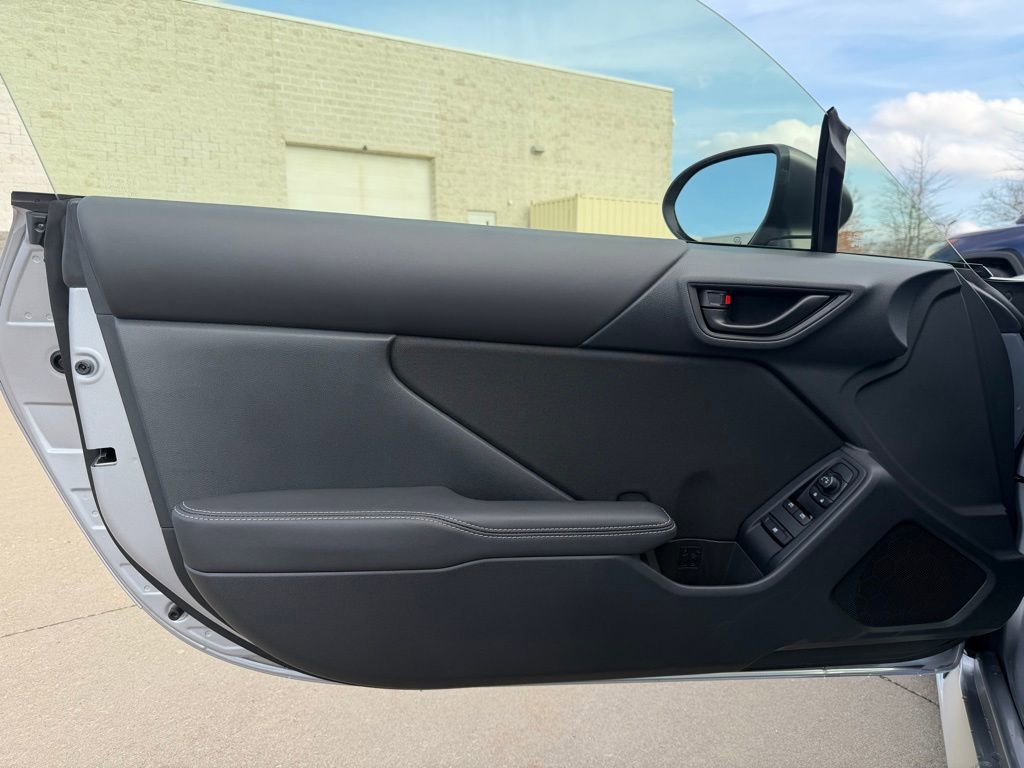 Certified 2025 Toyota GR86 w/ ALL Weather Mat Package (TMS) image 9