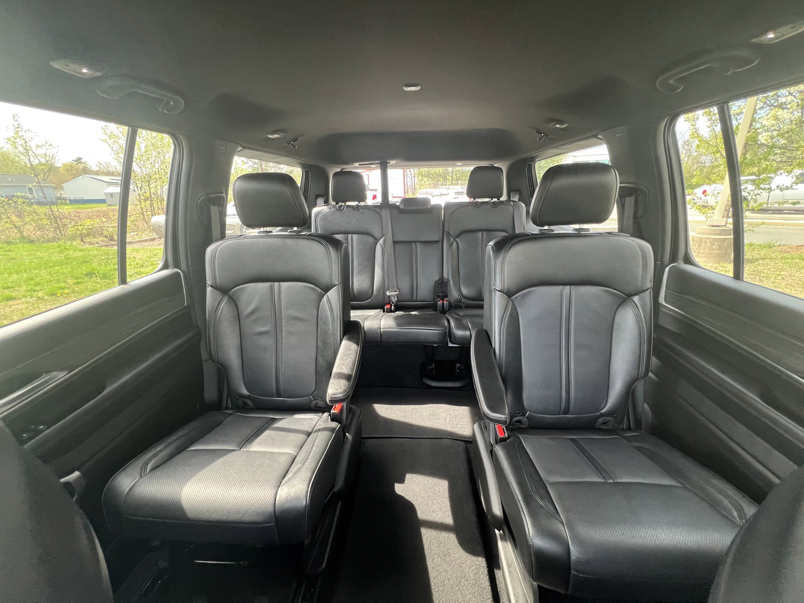 Used 2024 Jeep Wagoneer Series II AWD/4WD image 17