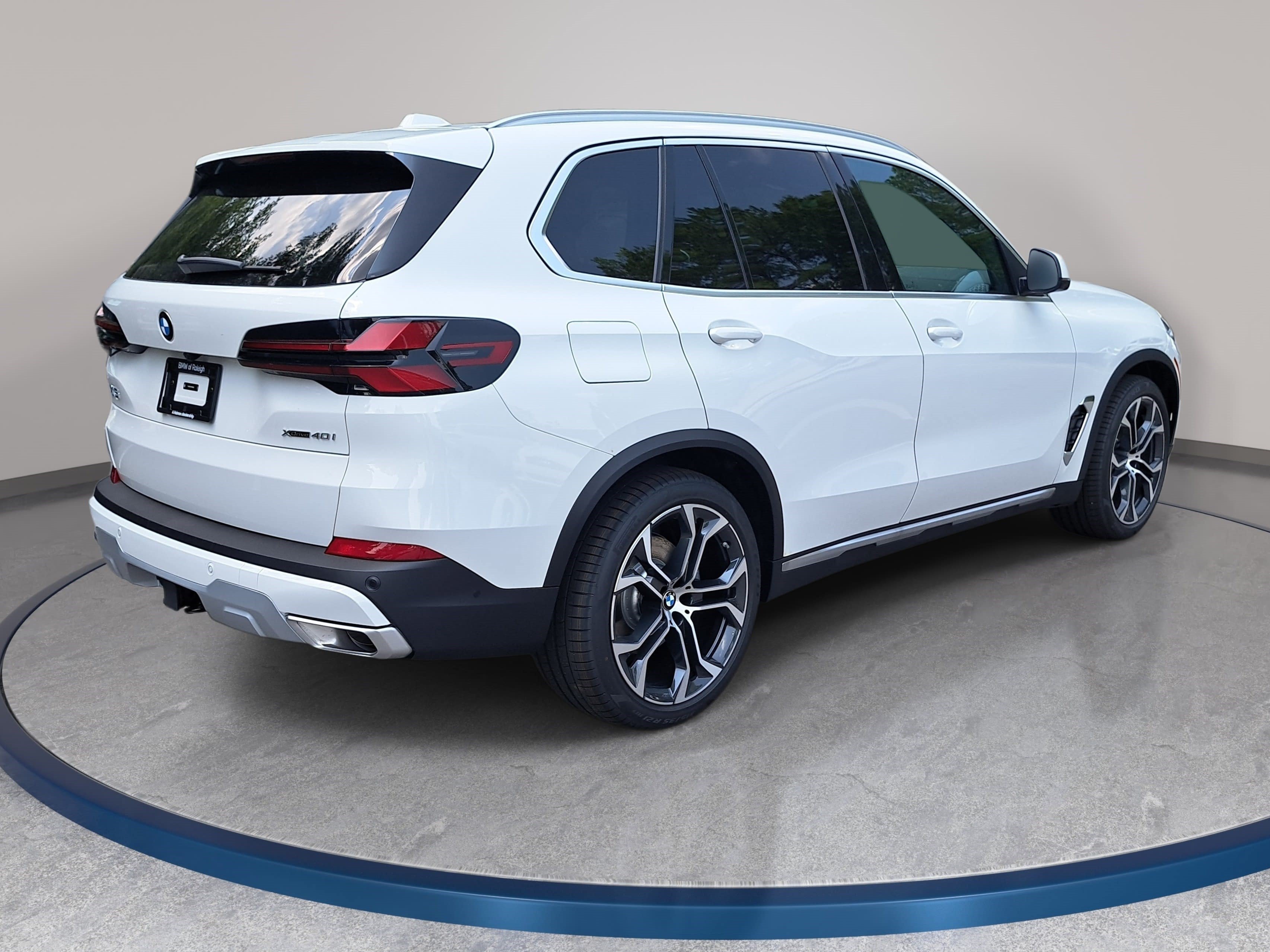 New 2026 BMW X5 M60i AWD/4WD image 5