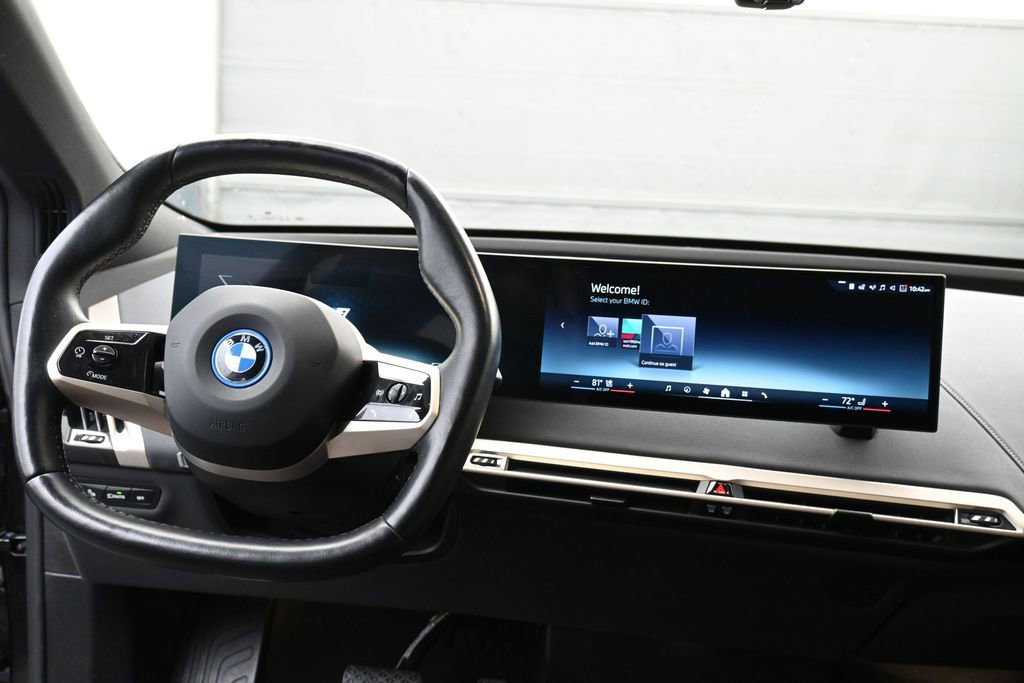 Used 2024 BMW iX xDrive50 w/ Convenience Package AWD/4WD image 11