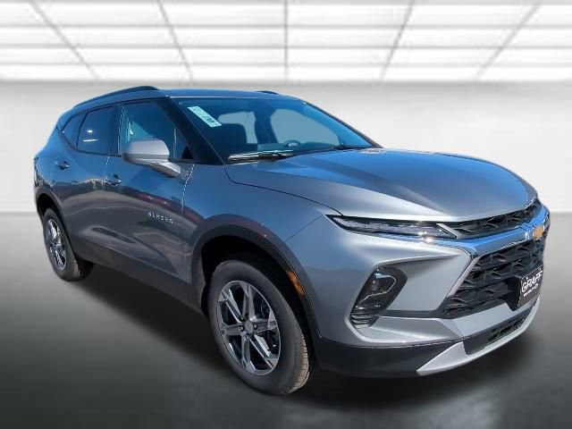 New 2025 Chevrolet Blazer LT w/ Convenience Package image 1