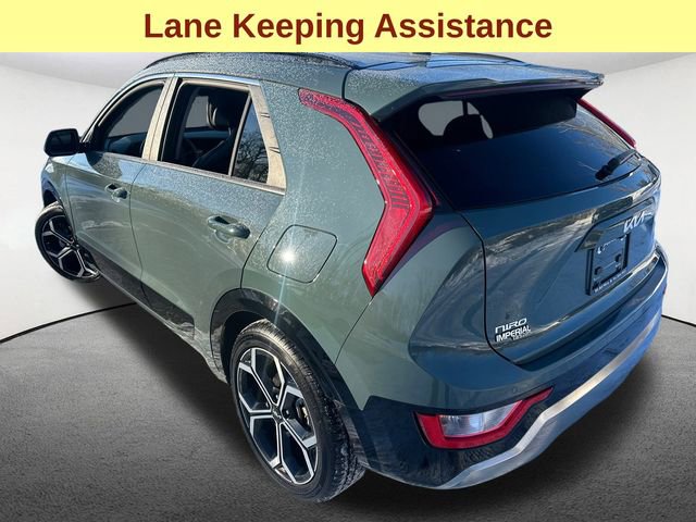 Used 2024 Kia Niro EX Touring image 8
