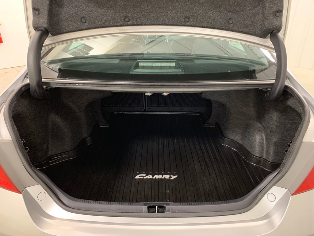 Used 2017 Toyota Camry XLE w/ Moonroof Package image 20